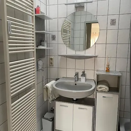Apartment E&b *